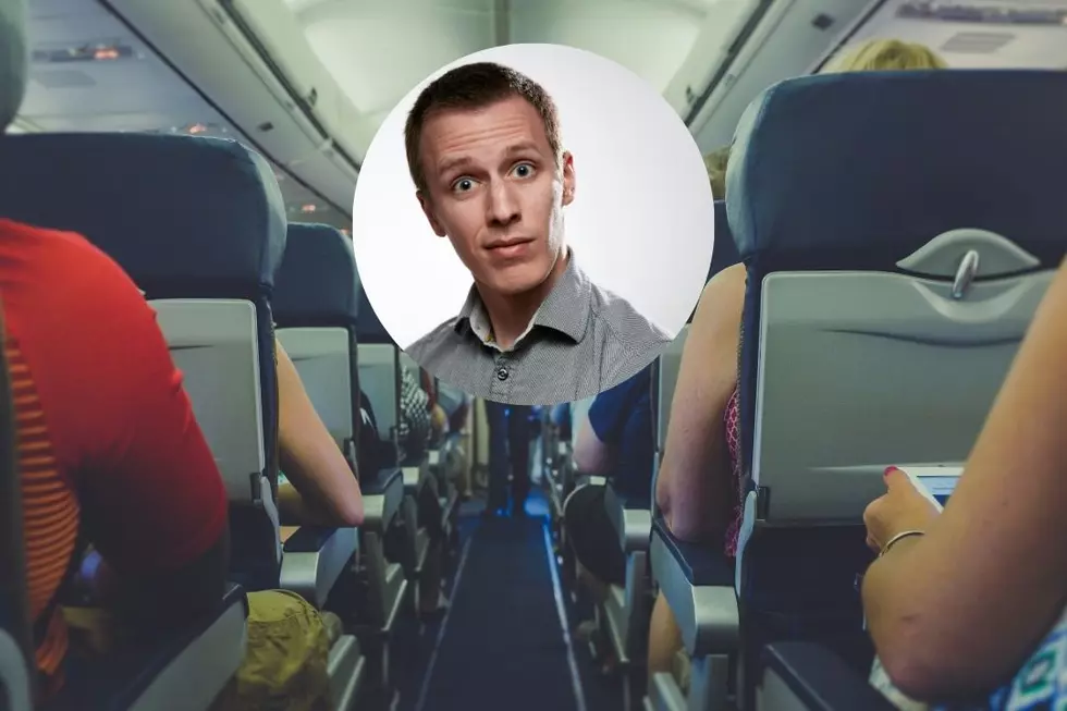 Man Gets Revenge on Plane Passengers Who Try to Exit Immediately