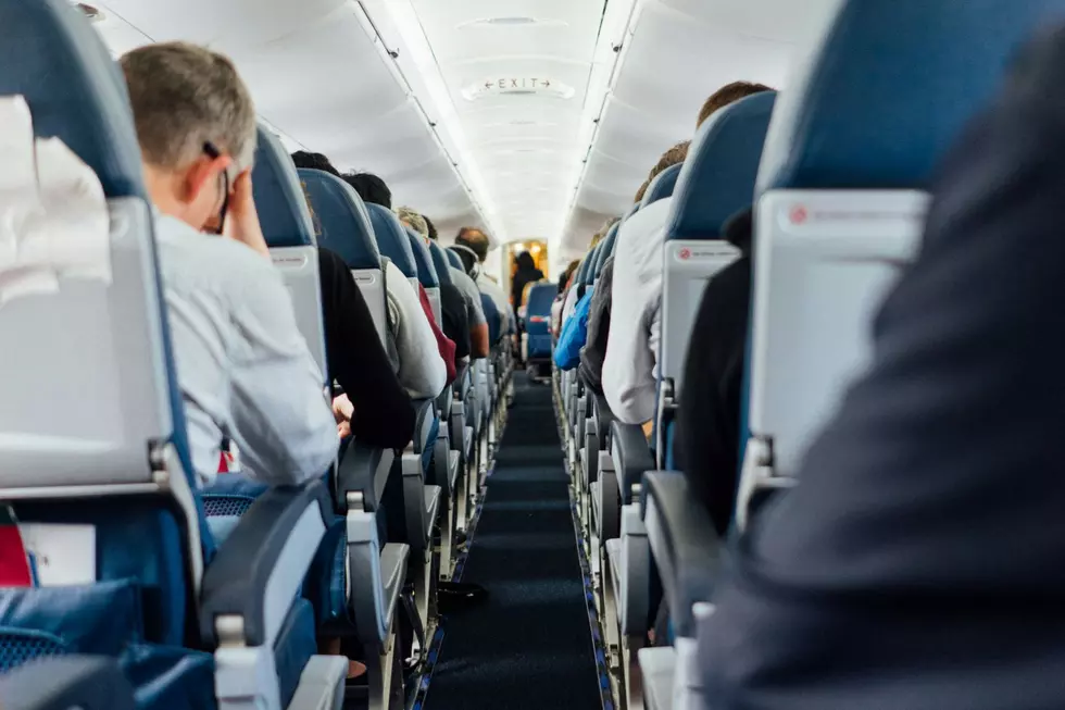 If You're a Jerk, Hack Stops People From Reclining Plane Seats