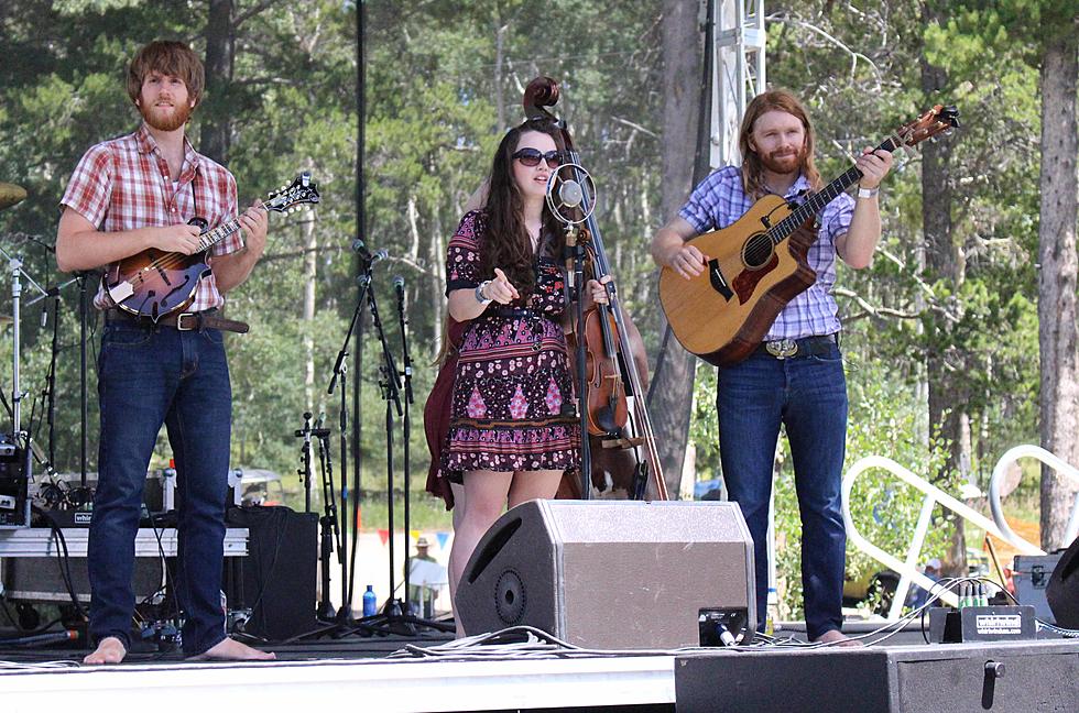 The Barefoot Movement Brought A Foot Stompin’ Good Time To Beartrap Meadow [VIDEO]