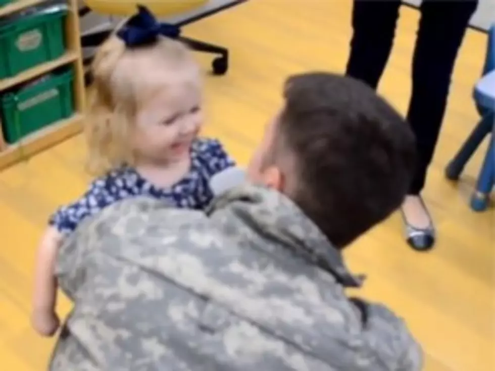 A Compilation of Dads Returning Home &#8211; Thank You, Veterans! [VIDEO]