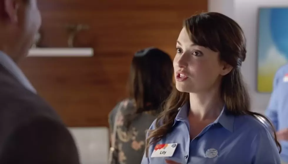 Who IS That Girl In The AT&T Commercials? You’ll Be Surprised [Video]