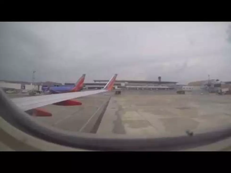 Plane Landing At New Orleans Airport