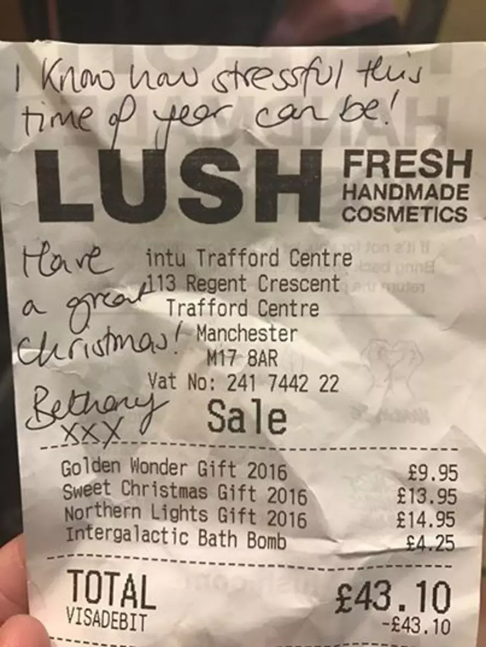 Shopper’s Card Gets Declined, Stranger Pays For Her Gifts