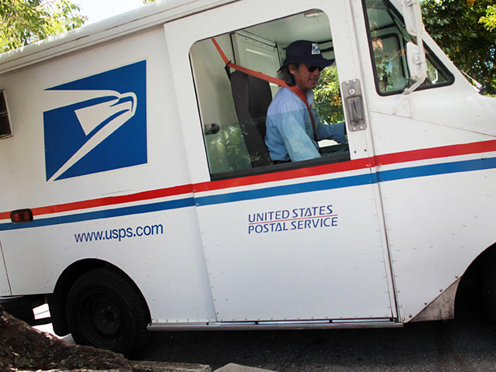 Can You Legally Leave a Mail Carrier in Louisiana a Gift For The Holidays?
