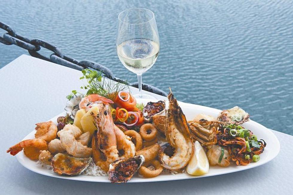 Man Does $600 ‘Dine & Dash’ At Seafood Restaurant