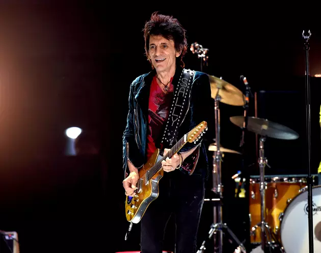 Rolling Stones&#8217; Ronnie Wood Rejected Chemotherapy, Didn&#8217;t want To Lose His Hair [Video]