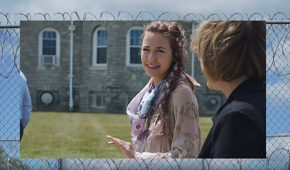 Lauren Daigle Visits Women's Prison [Video]