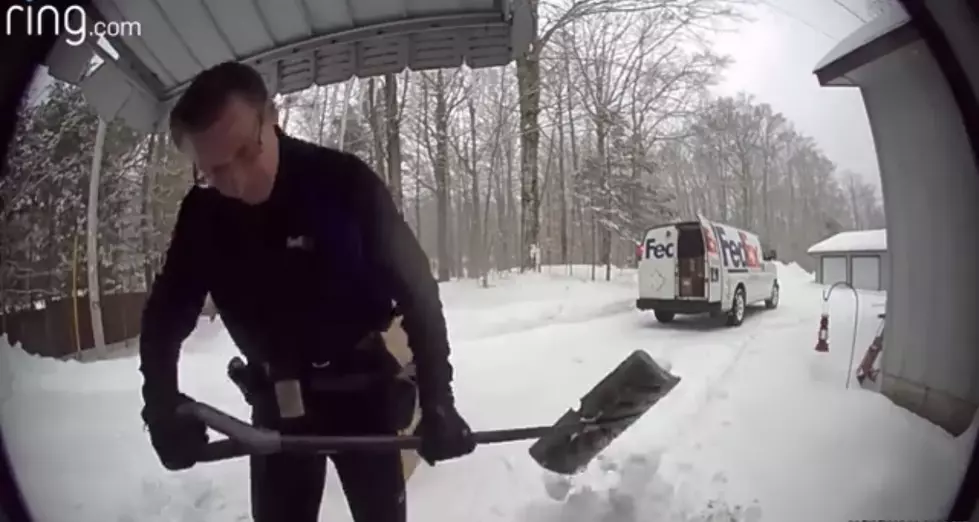 FedEx Driver Went Above and Beyond to Help Someone