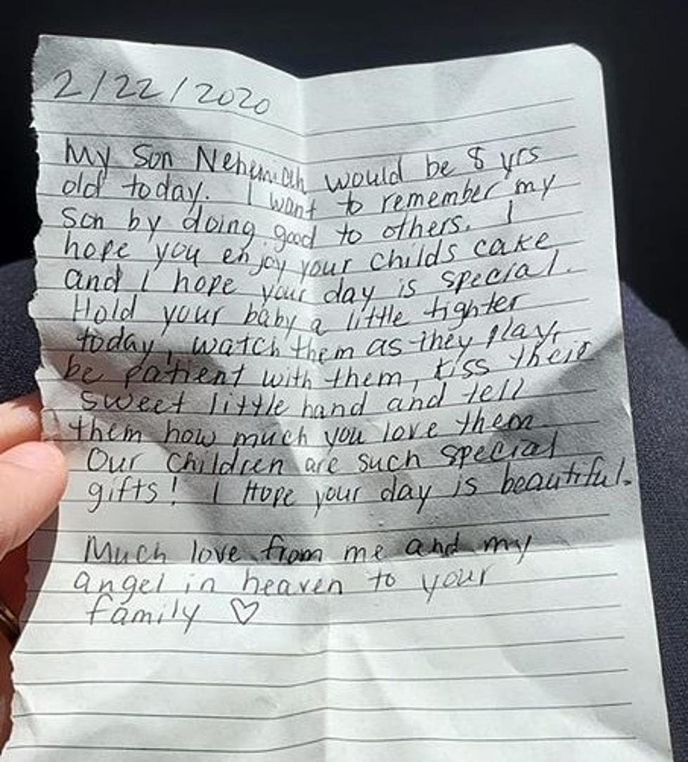Woman Paid for Stranger&#8217;s Cake and She Left an Emotional Note