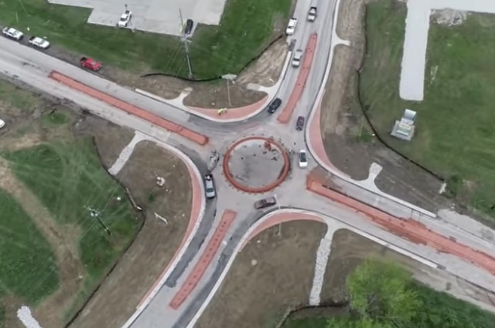 A New Roundabout in Rural Kentucky is NOT Going Very Well [VIDEO]