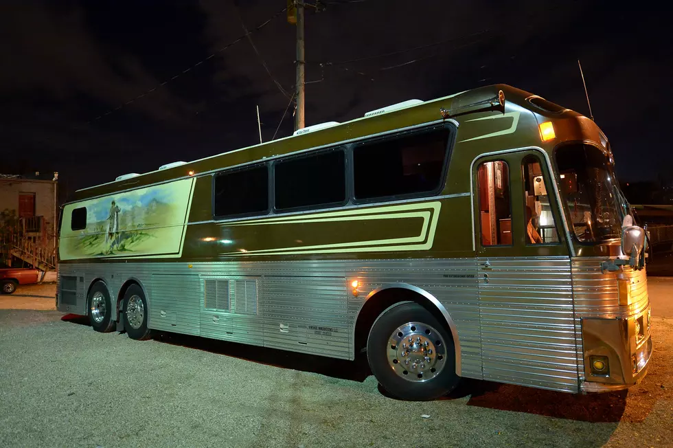 Top 10 Band Tour Buses Lafayette Would Spend a Week On?—#1 Garth