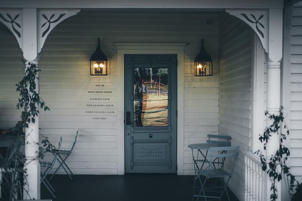 Why Southern Homes Have ‘Hospitality Doors’ on The Porch