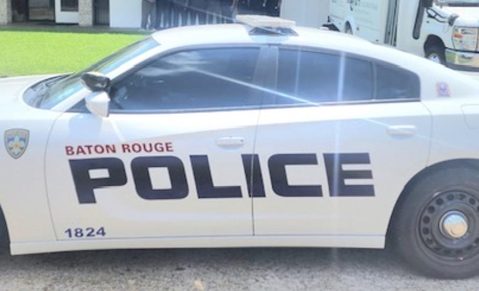 Baton Rouge, Louisiana Police Officer Jumped by Students