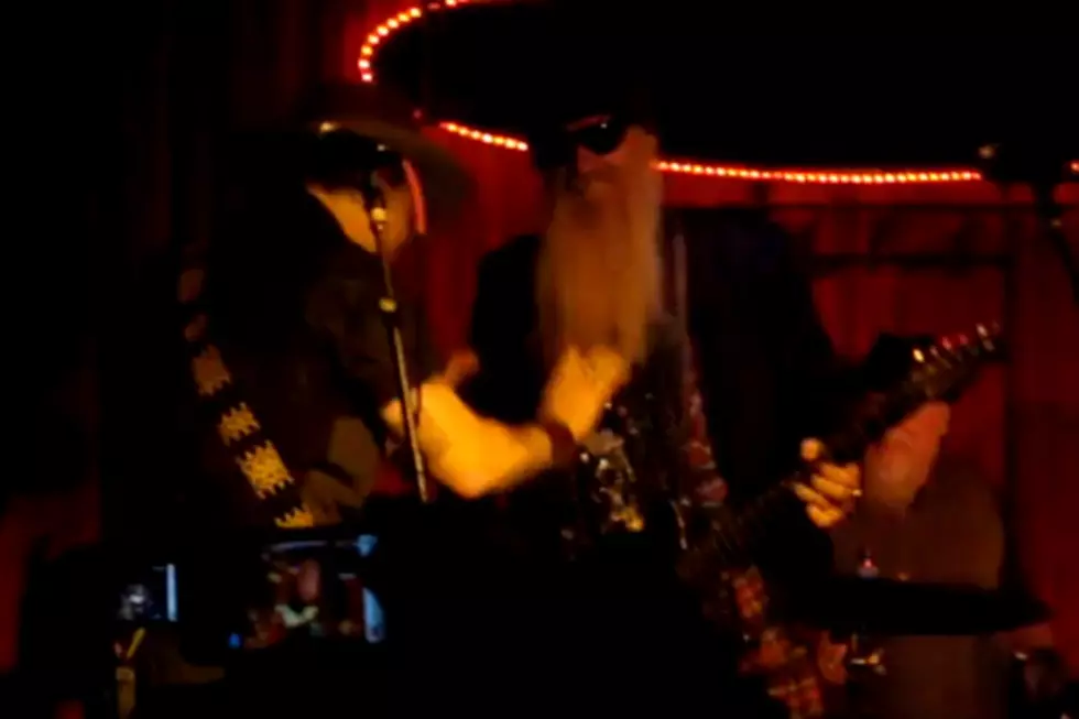 ZZ Top&#8217;s Billy Gibbons Joins Johnny Depp On Stage in Texas