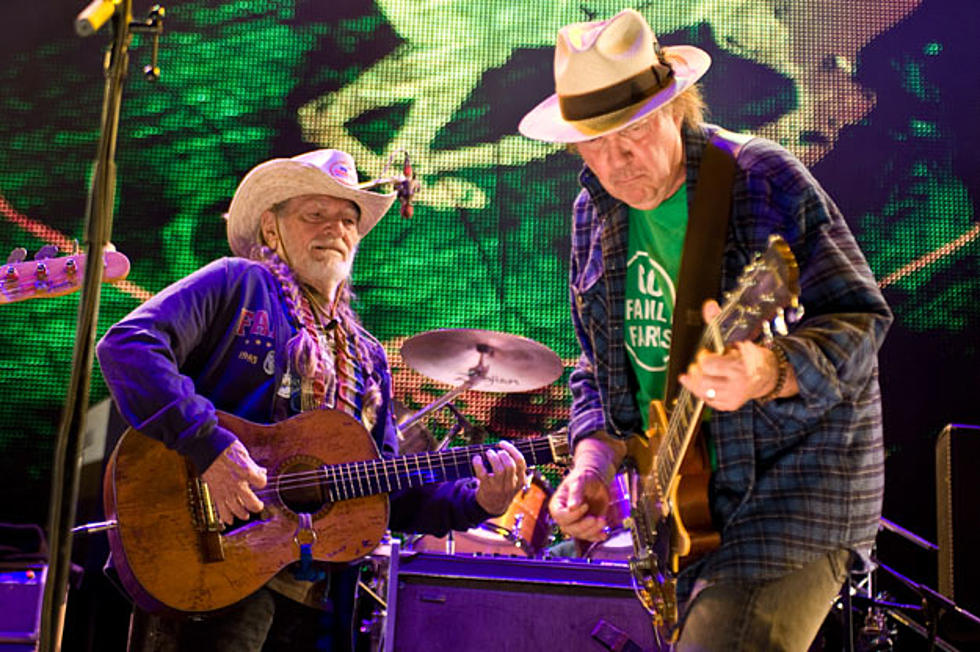Neil Young, John Mellencamp + More Turn Out for Farm Aid 2012