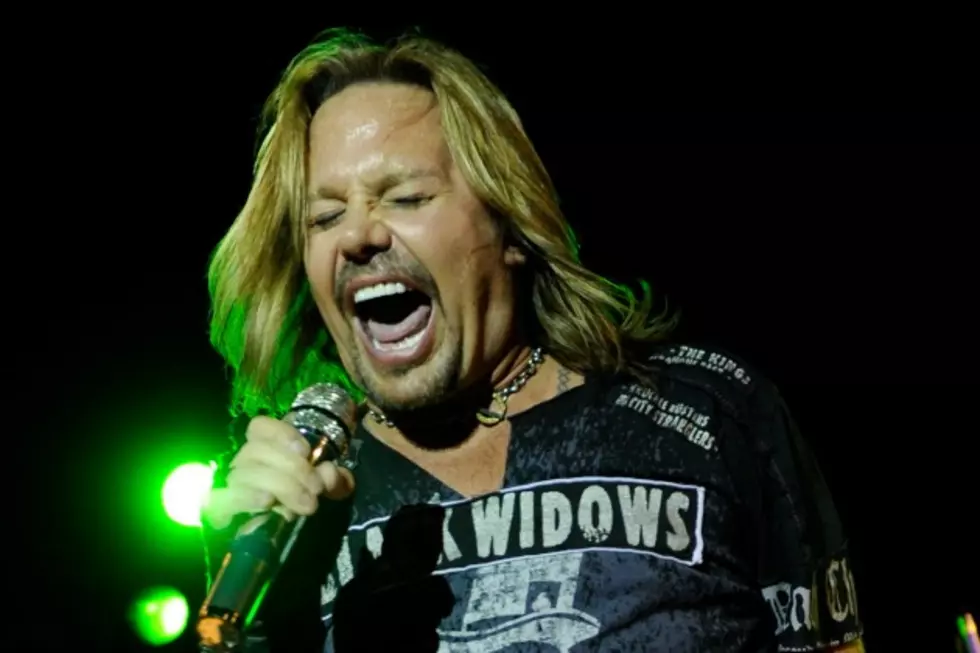 Fan Ejected from Vince Neil Concert Wanted to Brawl