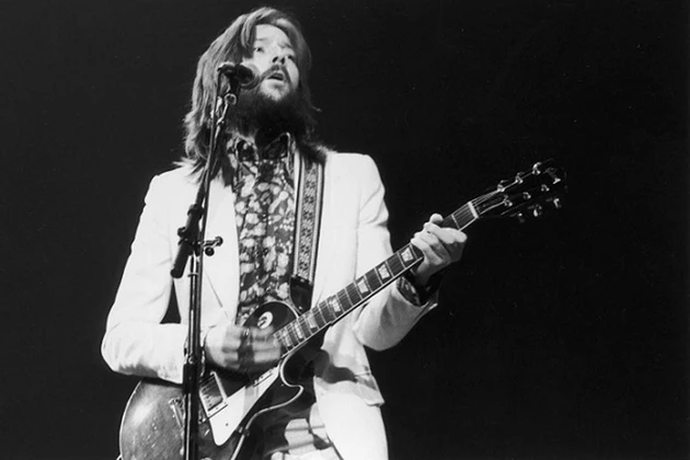 The Story of Eric Clapton’s Rainbow Concert