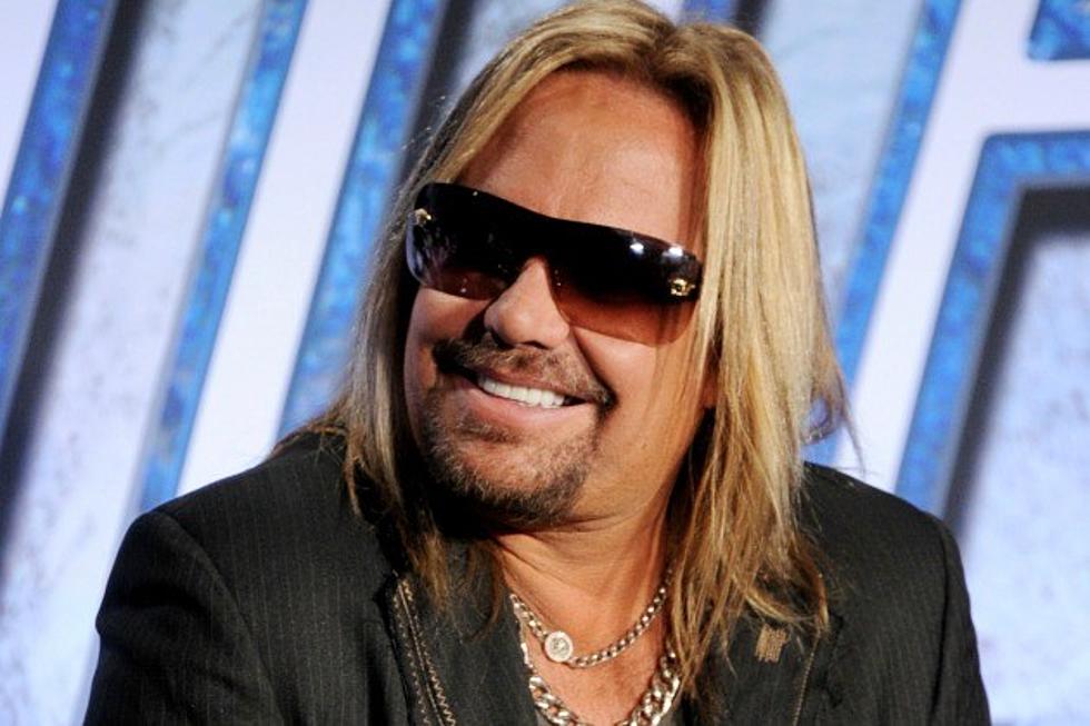Vince Neil Answers Fan Questions in Facebook Q&#038;A