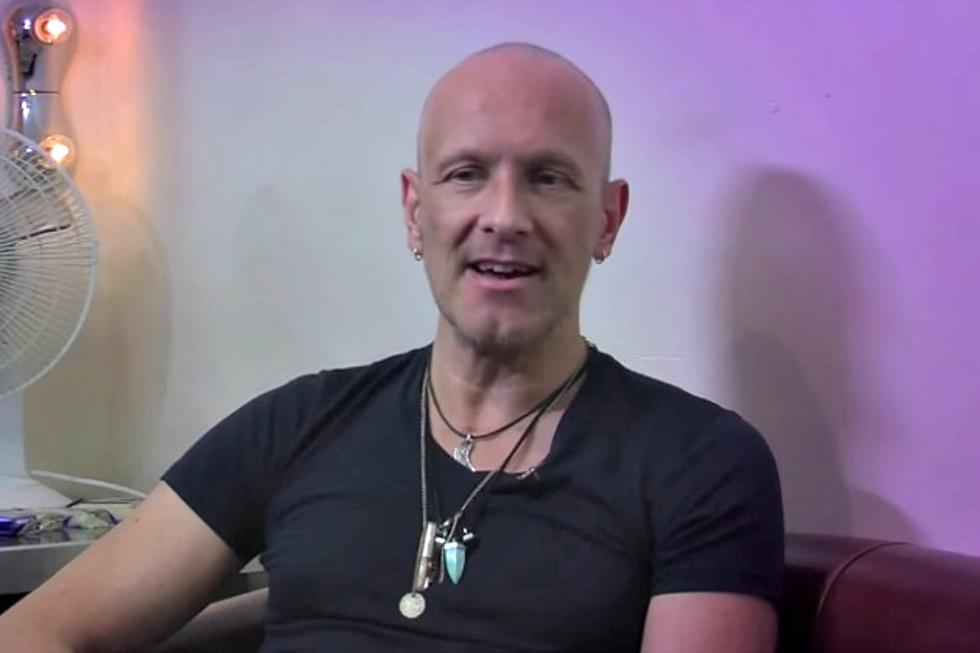 Def Leppard&#8217;s Vivian Campbell Details Lymphoma Treatment Plans in Message to Fans