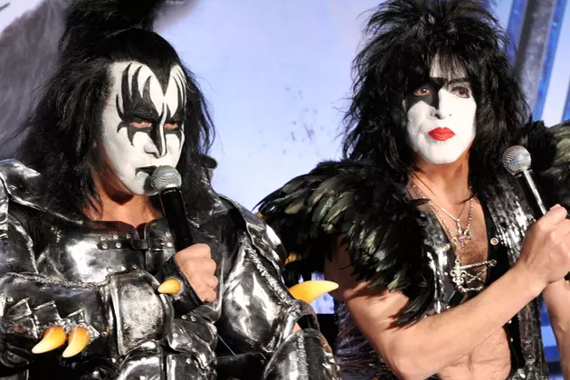 Gene Simmons Falls on Stage; Will be OK for ND State Fair