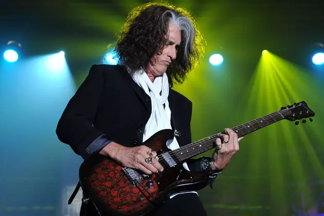 Joe Perry&#8217;s Collapse Reportedly Blamed on &#8216;Dehydration and Exhaustion&#8217;