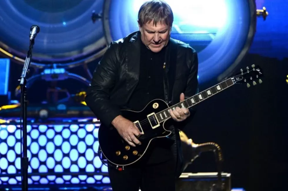 Alex Lifeson Looks Back on Previously Unreleased Performances in Rush&#8217;s &#8216;R40&#8242; Box