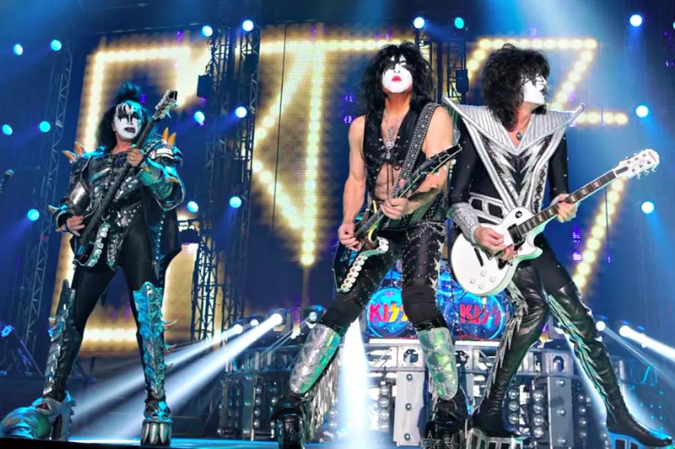 Watch Kiss Perform Special Acoustic Set at Japanese Meet-and-Greet