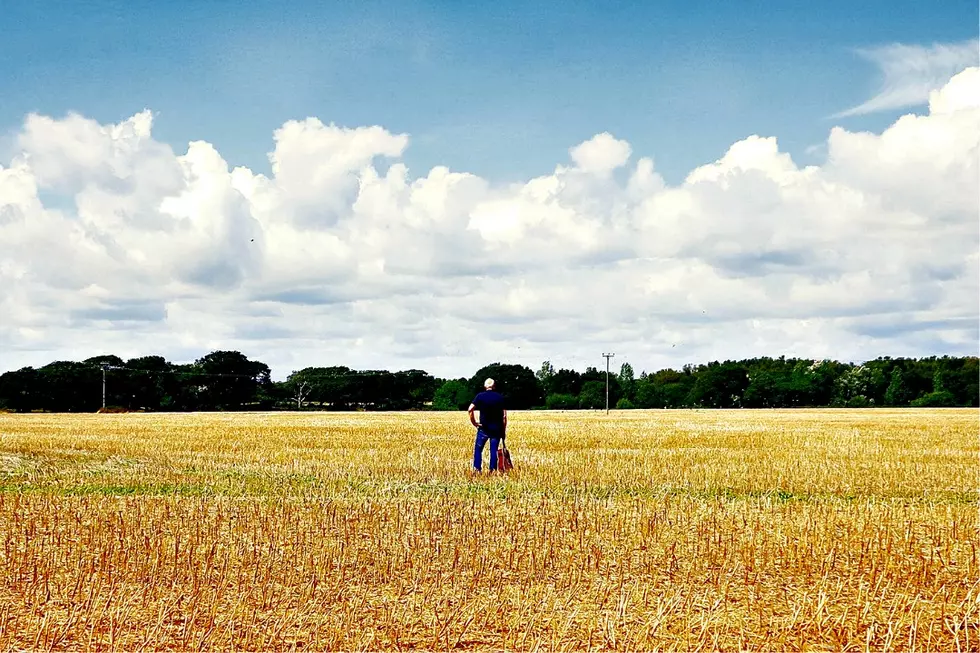 Listen to Mark Knopfler's New 'Tracker' Album