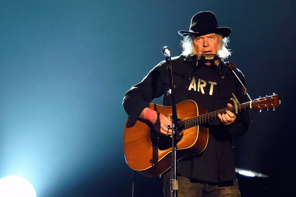 Neil Young Confirms Release Date and Details of New Album, Announces Tour