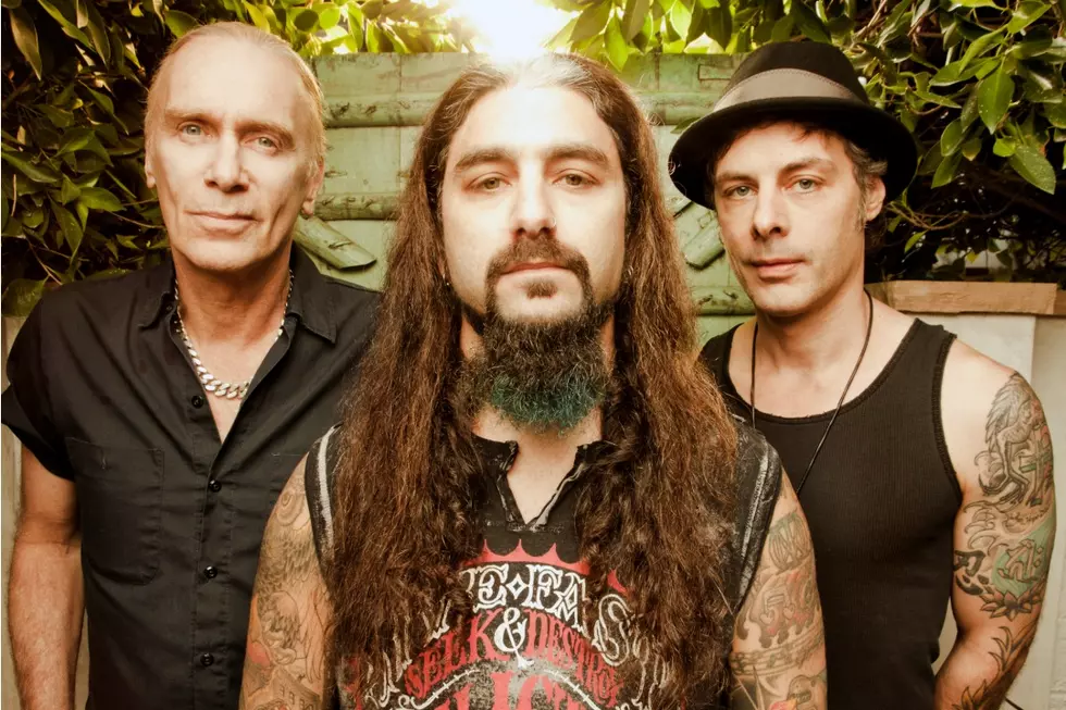 Winery Dogs Announce North American Fall Tour