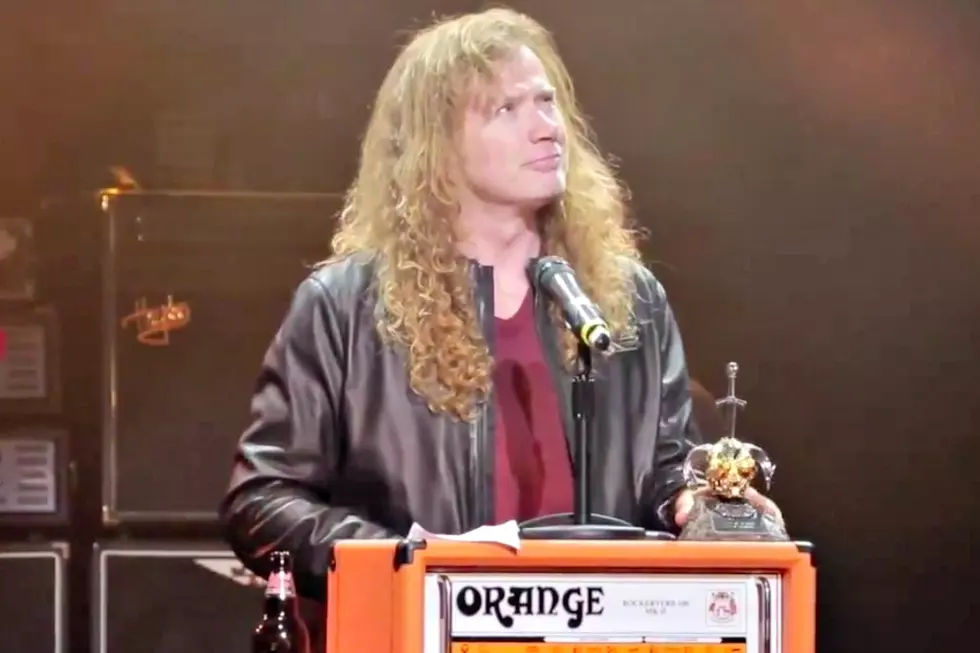 Dave Mustaine Goofs on Megadeth 'Quitters' During Golden Gods Acceptance Speech