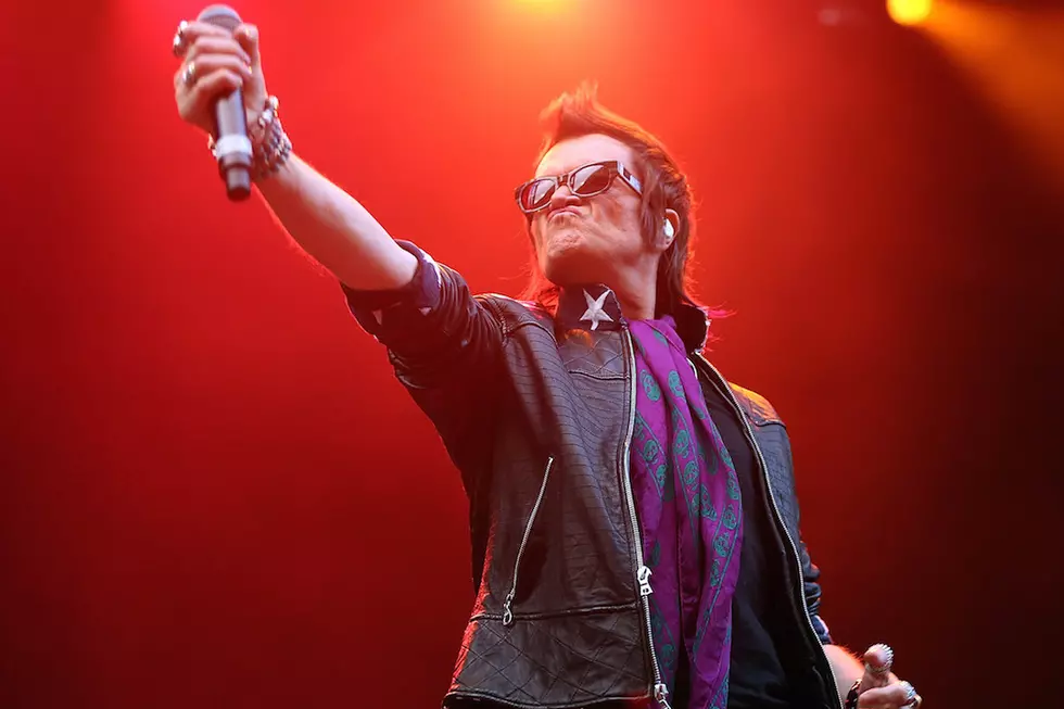Glenn Hughes Reportedly Taken Offstage by Paramedics During New Zealand Show