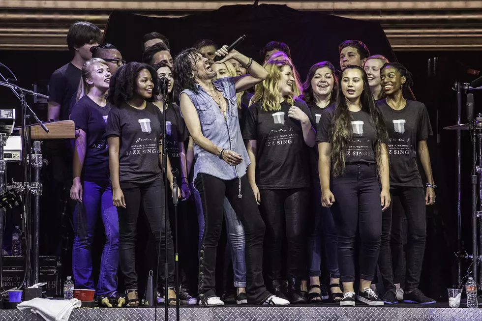 Foreigner Joined Onstage by Dallas Youth Choir: Exclusive Photos