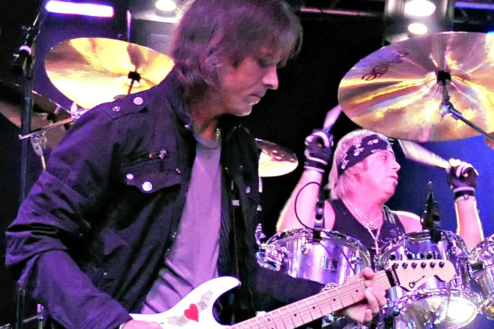 Ratt Guitarist Warren Demartini Wants to Stop Drummer Bobby Blotzer From Touring Under Band Name
