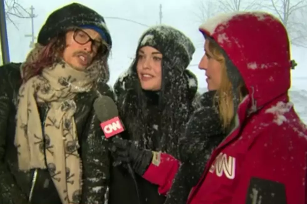 Steven Tyler Shows Up on CNN’s Blizzard Coverage