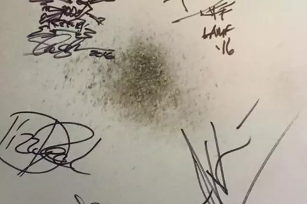 Does This Autographed Drumhead Confirm the 2016 Guns N&#8217; Roses Lineup?