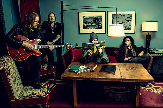 Warren Haynes Looks Forward to a &#8216;Very Memorable Few Days&#8217; at Mountain Jam: Exclusive Interview