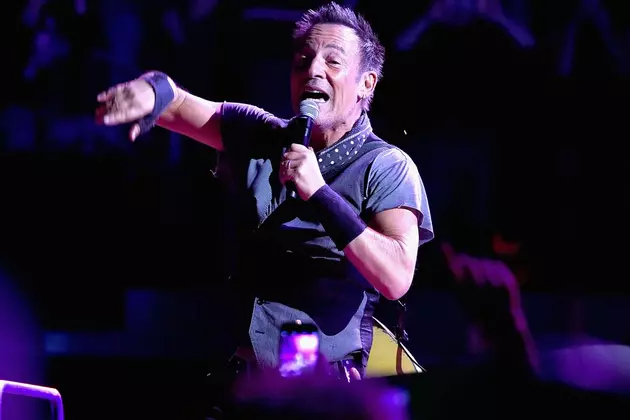 Listen to Bruce Springsteen Read the Foreword to &#8216;Born on the Fourth of July&#8217; Audiobook