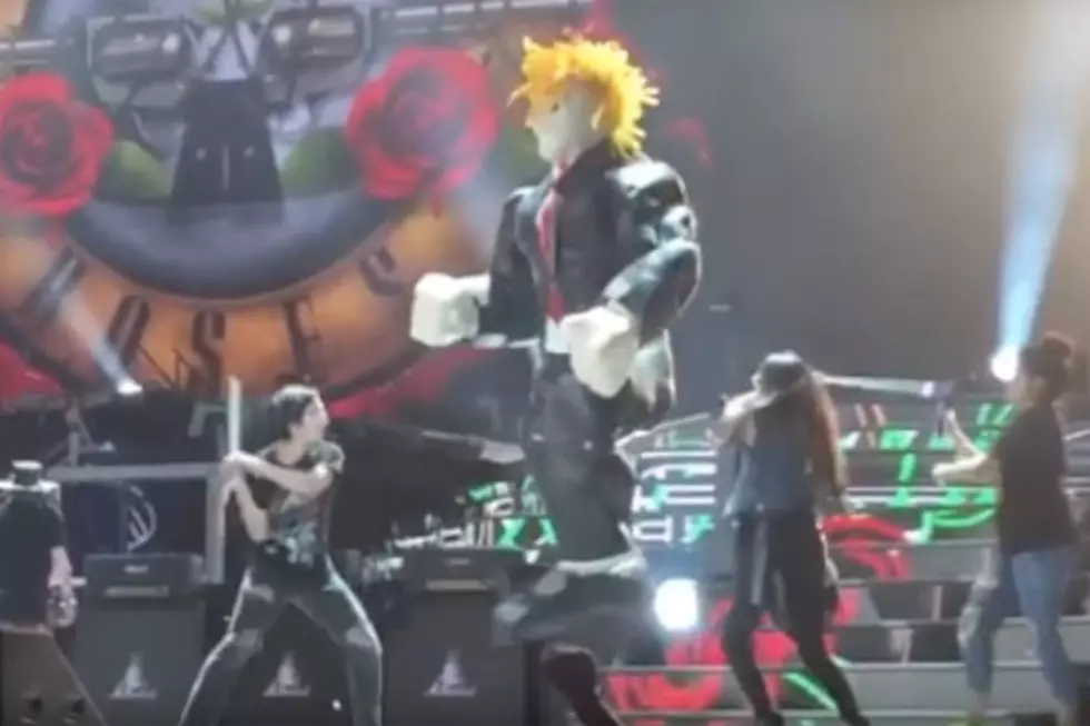 Guns N’ Roses Invited Mexican Fans to Beat a Donald Trump Pinata