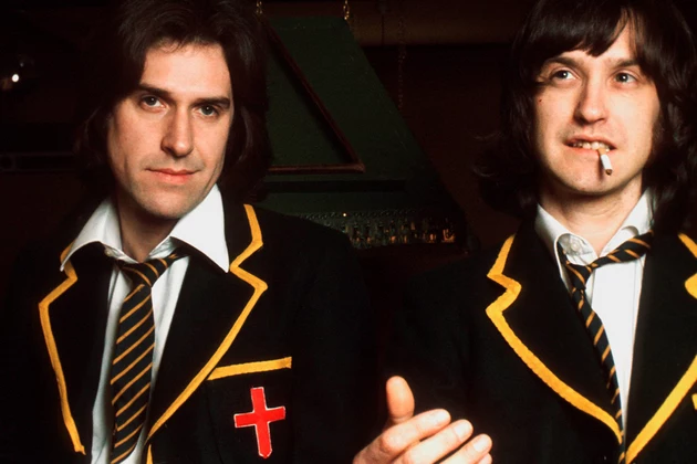 The Kinks Brothers’ Feud: Who Started It?