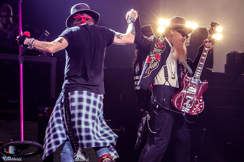 Billy Gibbons Joins Guns N’ Roses at Houston Show