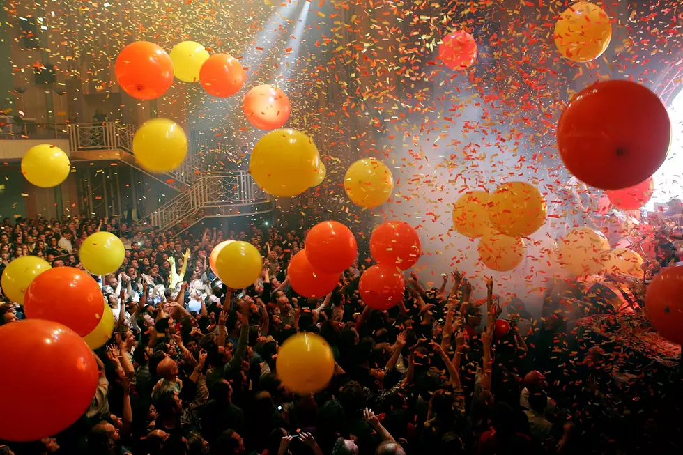 How to Sync Rock’s Most Perfect Musical New Year’s Eve Countdowns