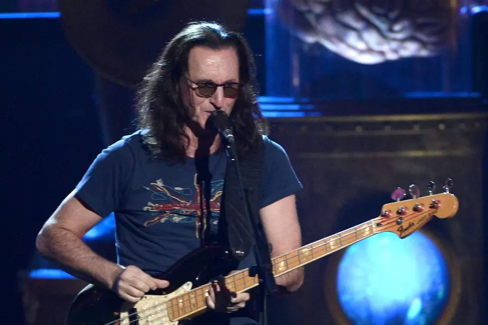 Geddy Lee to Release Book About History of the Bass Guitar