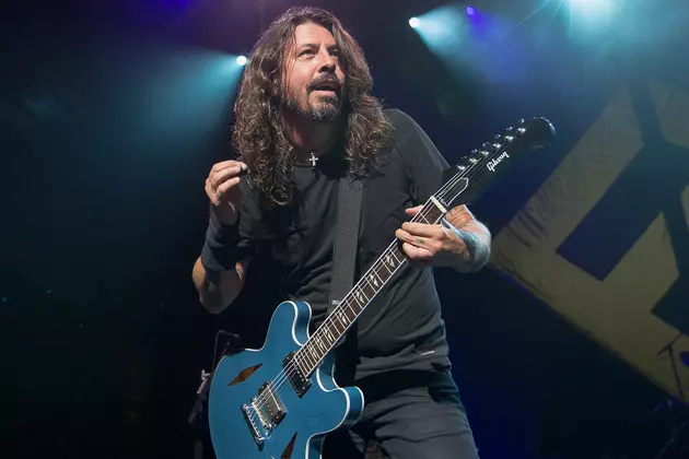 Foo Fighters’ Surprise Pop-Up Show: Videos and Set List