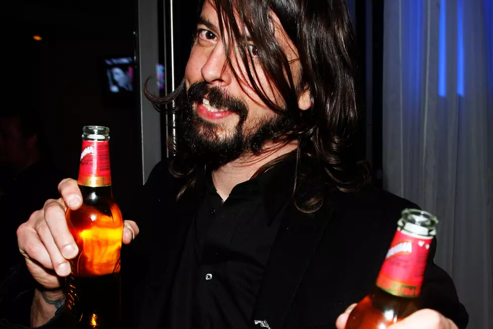 Dave Grohl Reveals Hour-Long Drinking Session Before Each Show