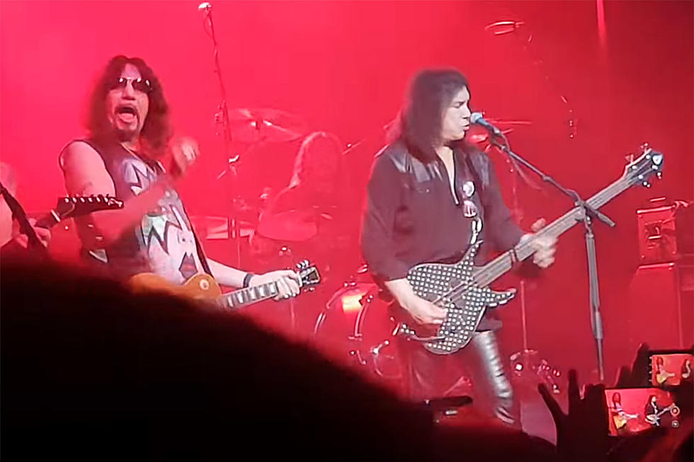 Watch Gene Simmons and Ace Frehley Perform Kiss Tracks Together