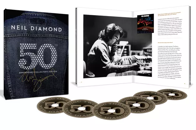 Neil Diamond Premieres ‘Moonlight Rider’ Video &#8211; Exclusive