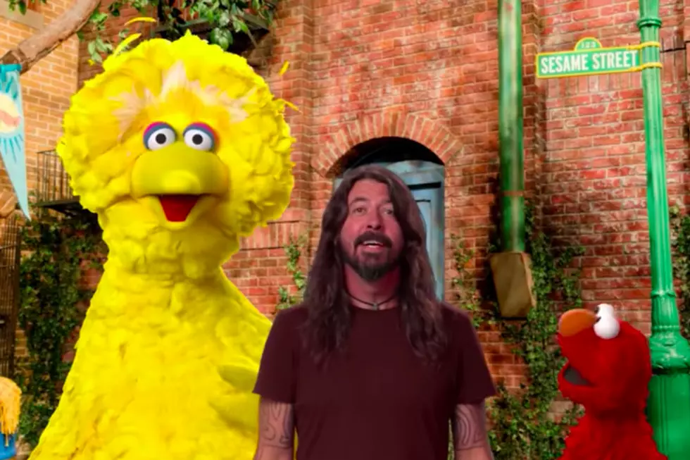 Watch Dave Grohl Sing With the Muppets on ‘Sesame Street’