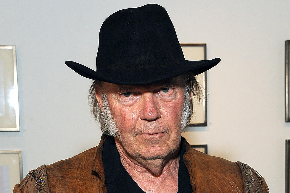 Neil Young Leaving Facebook Due to Platform’s ‘False Information’