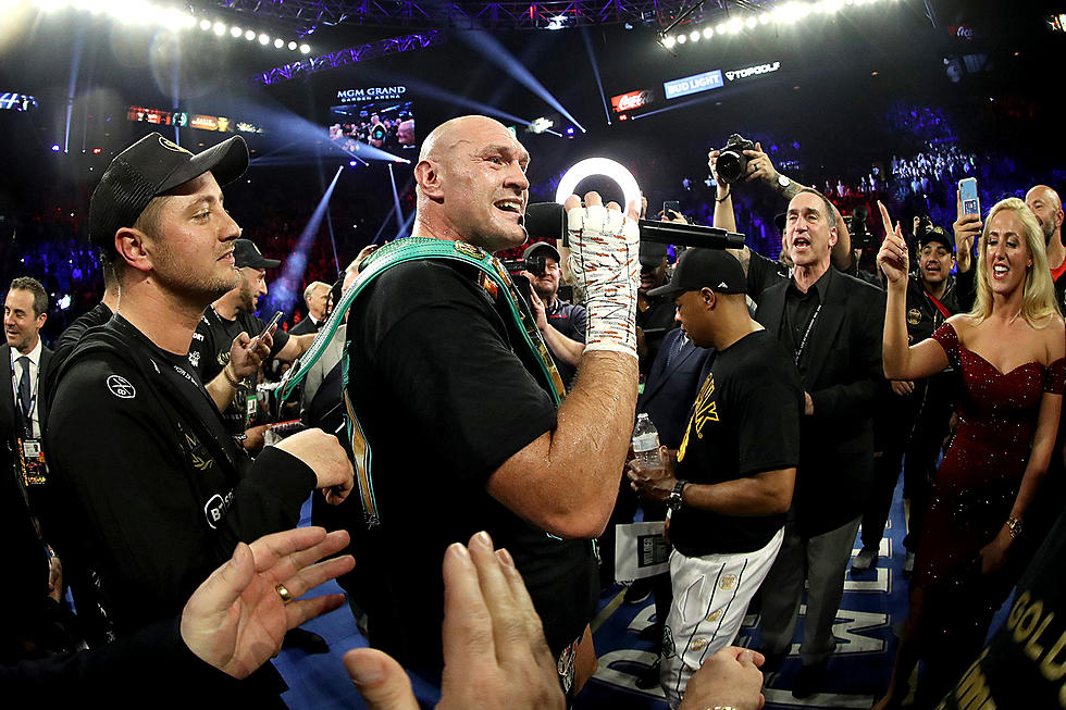Boxer Tyson Fury Sings ‘American Pie’ After Heavyweight Title Win